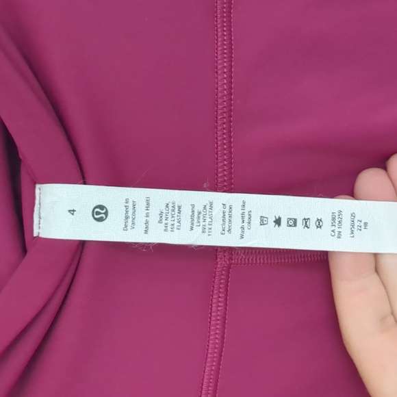 Lululemon magenta leggings NWOT - Picture 4 of 4